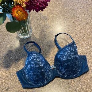 Victoria’s Secret Blue Lace Underwire Floral Bra 36D